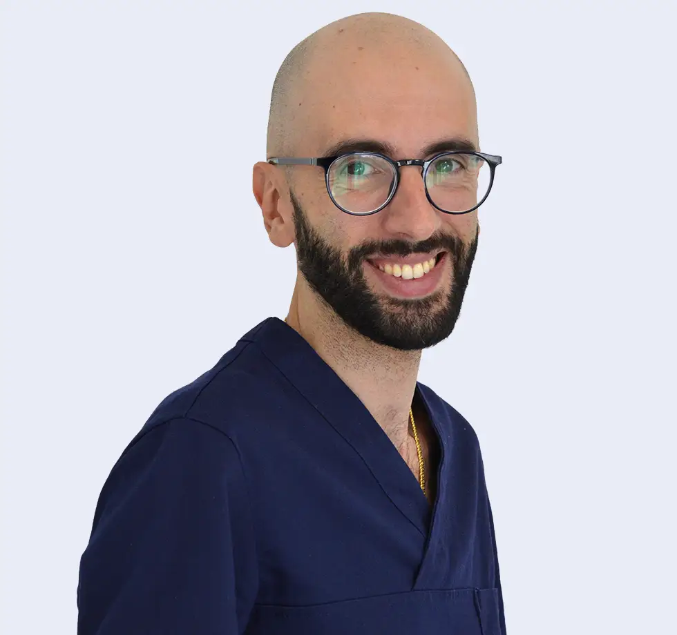 Dr. Riccardo Masia - Ortodonzia d’eccellenza per il tuo sorriso - Olbia Dental Studio - Estetica Dentale e Implantologia Avanzata